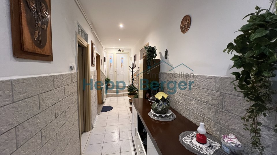 Stan, 90 m2, Prodaja, Pula