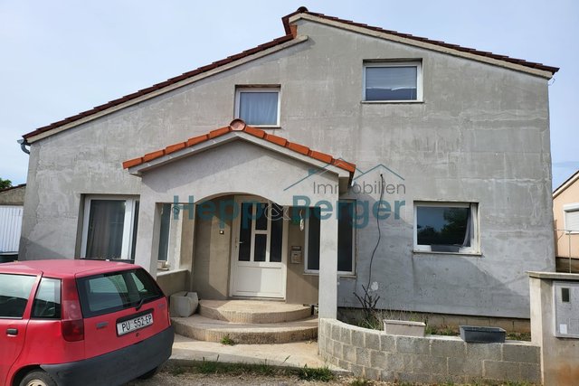 Kuća, 120 m2, Prodaja, Pula - Šikići